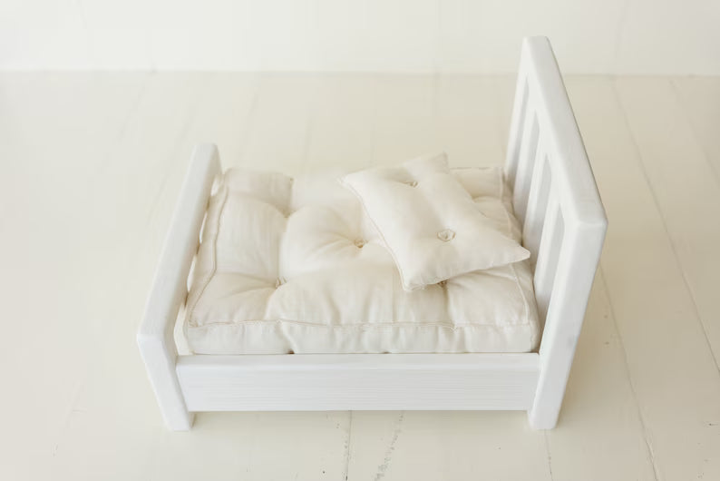 Newborn Wooden Bed Photo Prop